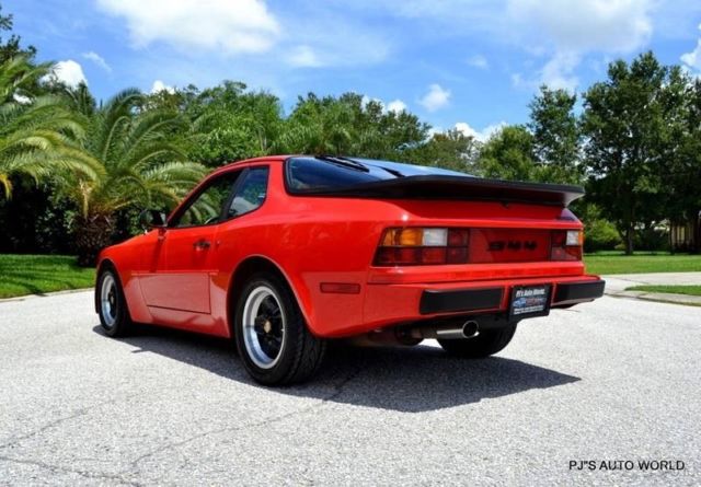 1983 Porsche 944 Base 2dr Hatchback - photo 5