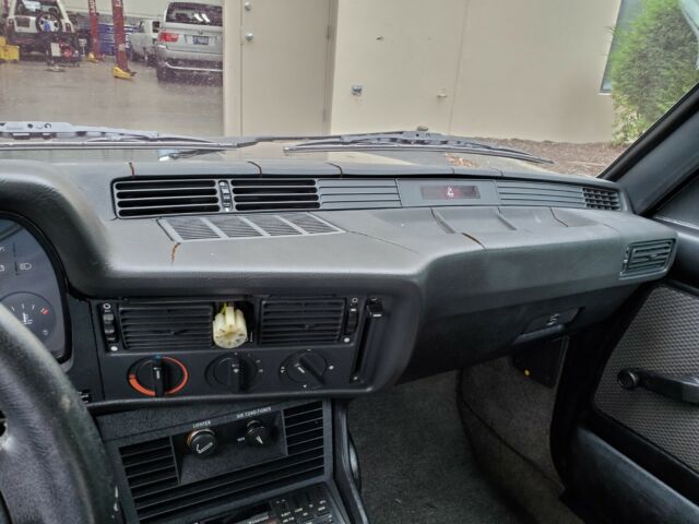 1983 BMW 3-Series 320is - photo 10