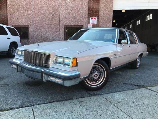 1983 Buick Electra Limited 4dr Sedan Automatic 4-Speed FWD V8 5.0L Gasoline 1983 Buick Electra Limited 4dr Sedan