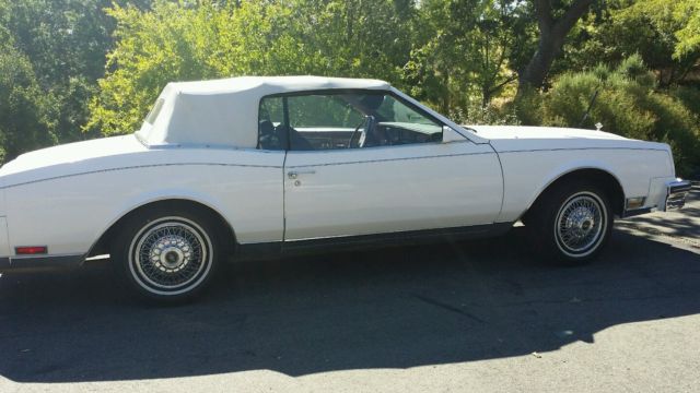 1983 Buick Riviera - photo 2