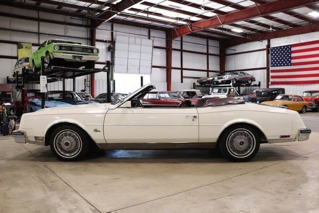 1983 Buick Riviera -- - photo 2