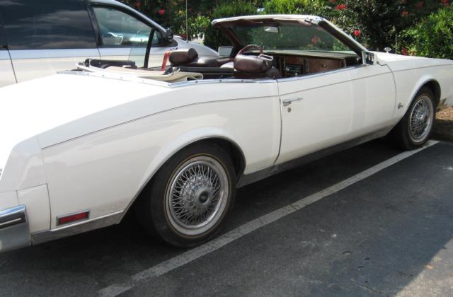 1983 Buick Riviera - photo 12