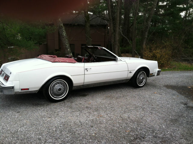 1983 Buick Riviera - photo 4