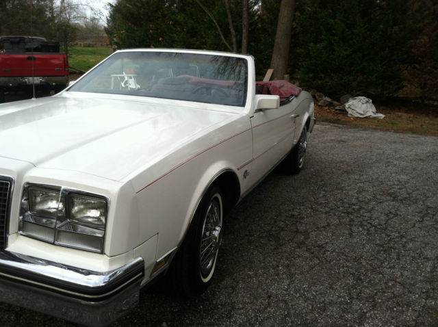 1983 Buick Riviera - photo 6