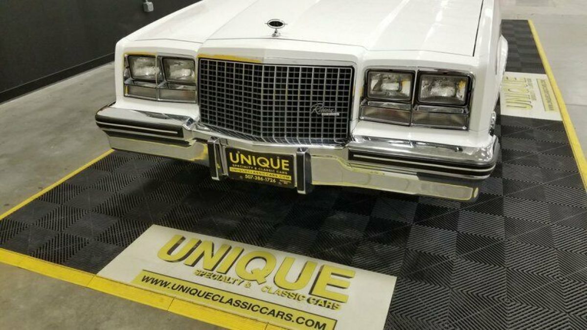 1983 Buick Riviera Convertible - photo 10