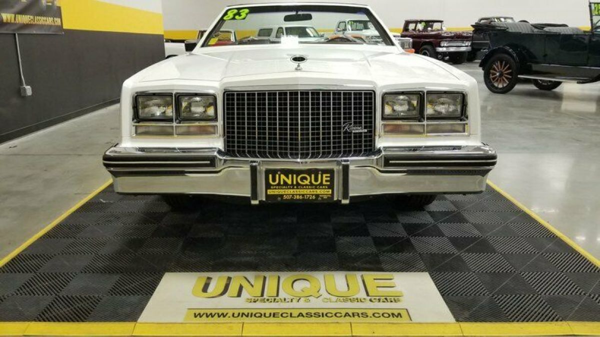 1983 Buick Riviera Convertible - photo 2