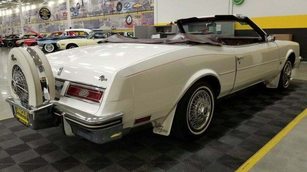 1983 Buick Riviera Convertible - photo 4