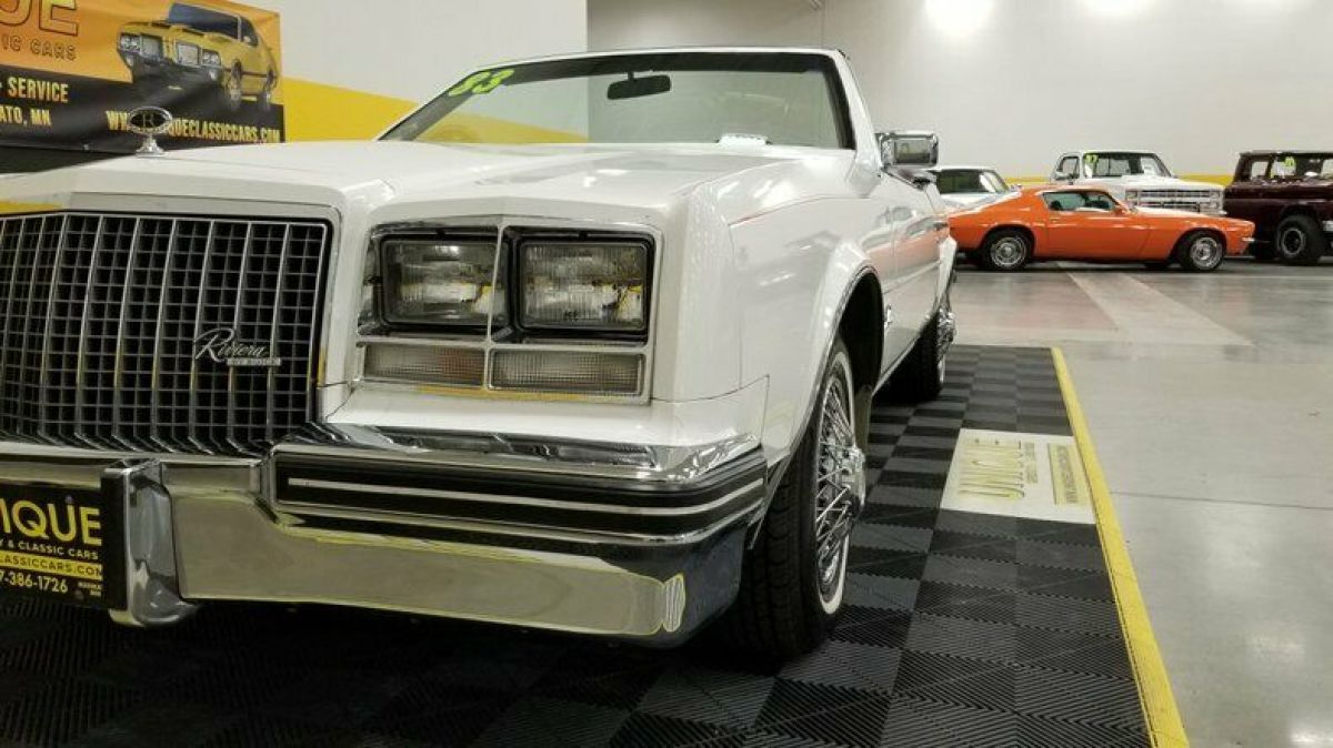 1983 Buick Riviera Convertible - photo 9