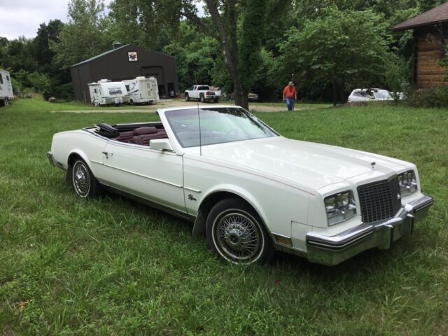 1983 Buick Riviera - photo 3