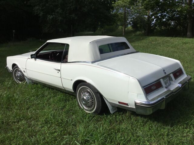 1983 Buick Riviera - photo 7