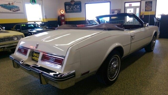 1983 Buick Riviera - photo 5