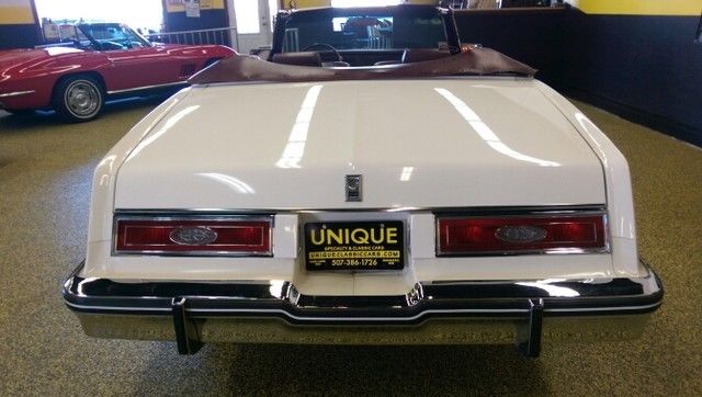 1983 Buick Riviera - photo 6
