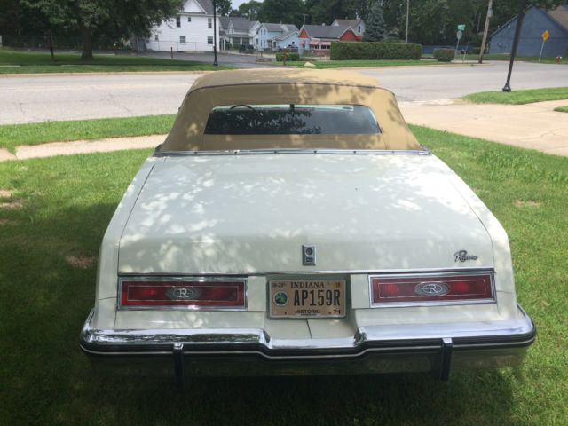 1983 Buick Riviera Convertible - photo 2