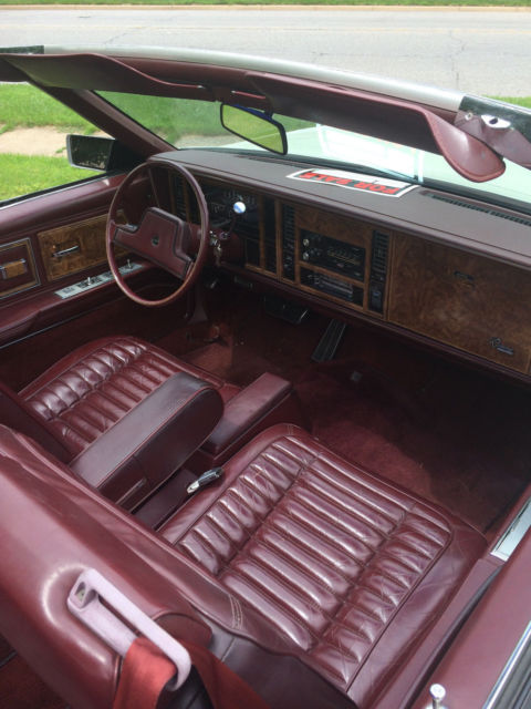 1983 Buick Riviera Convertible - photo 5