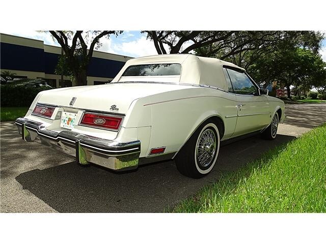 1983 Buick Riviera FACTORY - photo 5