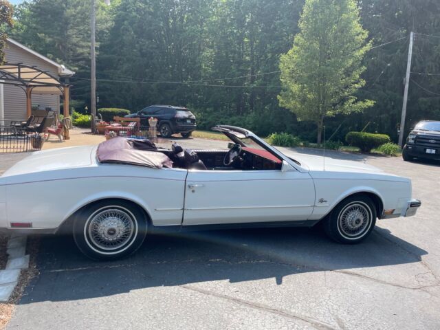 1983 Buick Riviera Convertible White FWD Automatic 1983 Buick Riviera