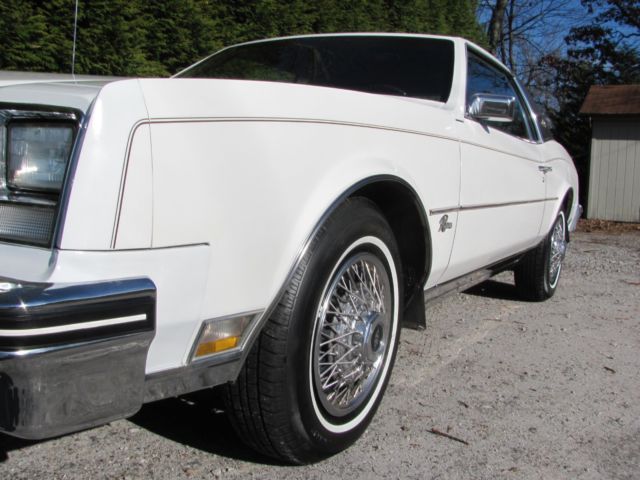 1983 Buick Riviera - photo 2