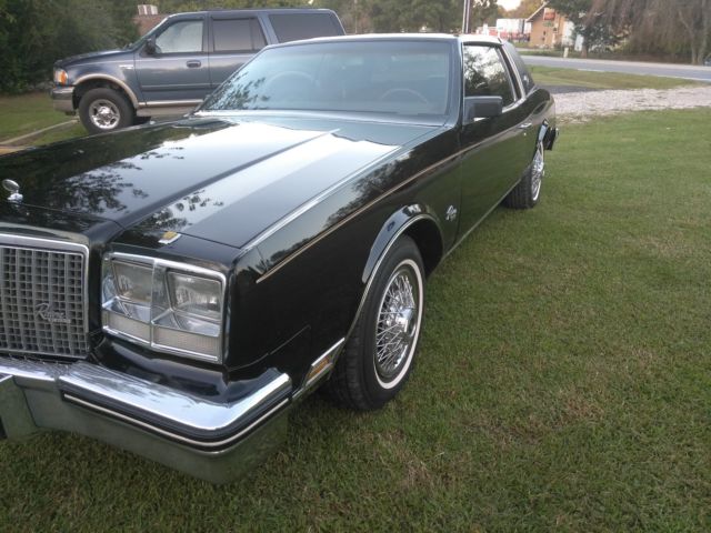 1983 Buick Riviera - photo 2