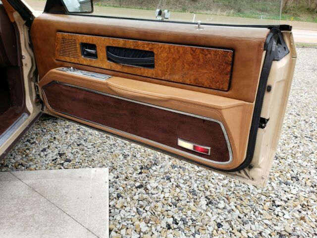 1983 Buick Riviera - photo 11