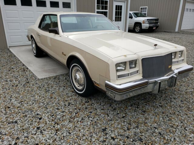 1983 Buick Riviera - photo 2
