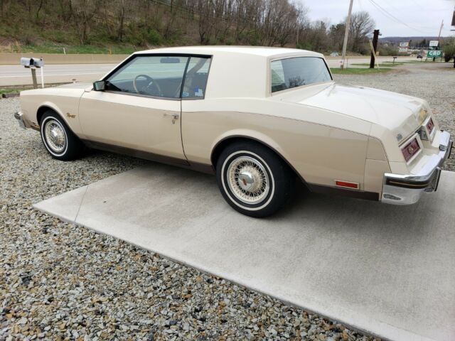 1983 Buick Riviera - photo 3