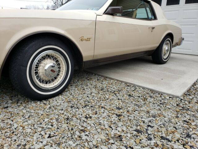 1983 Buick Riviera - photo 5