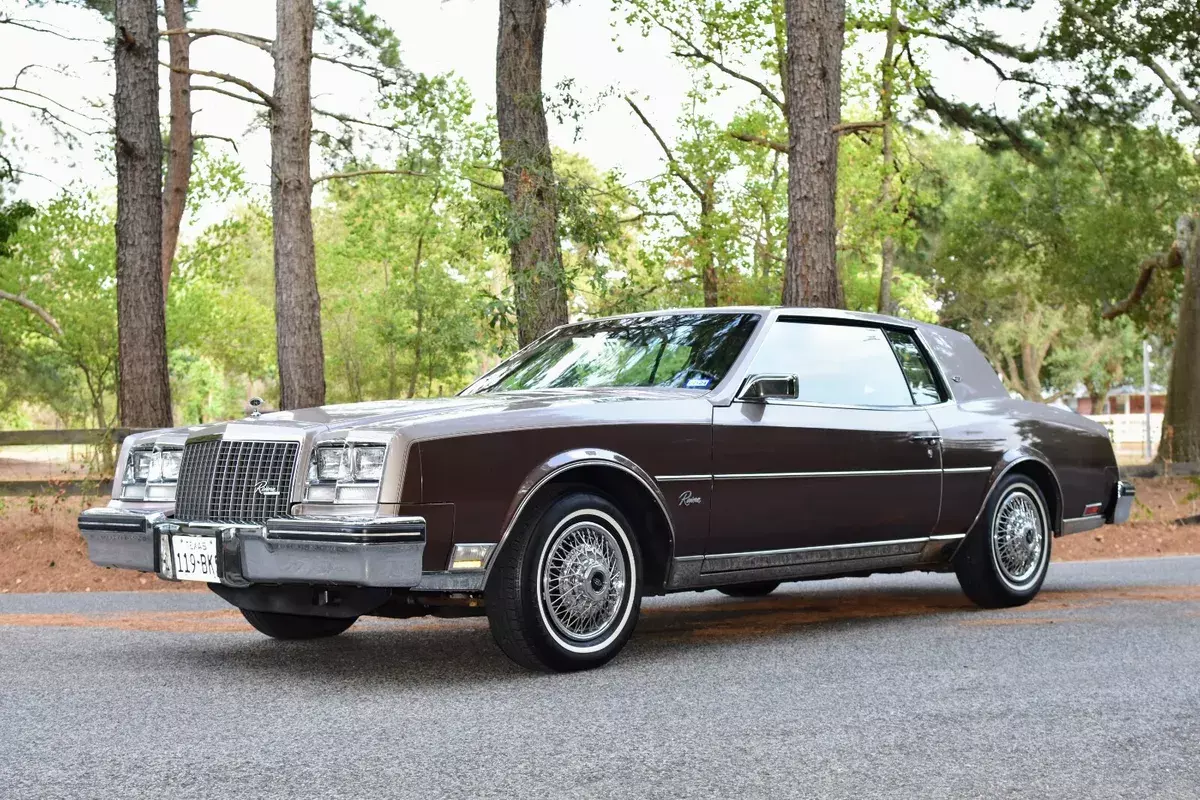 1983 Buick Riviera two-tone slicktop 1983 Buick Riviera