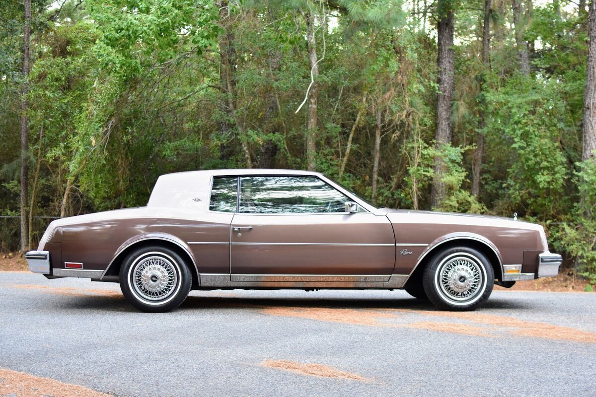 1983 Buick Riviera - photo 6