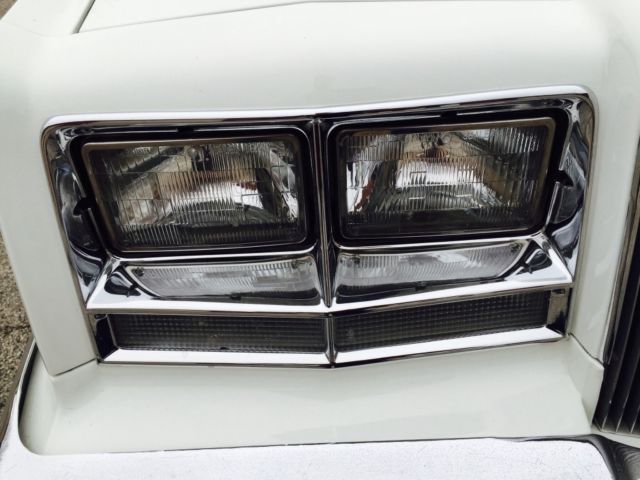 1983 Buick Riviera Riviera - photo 4