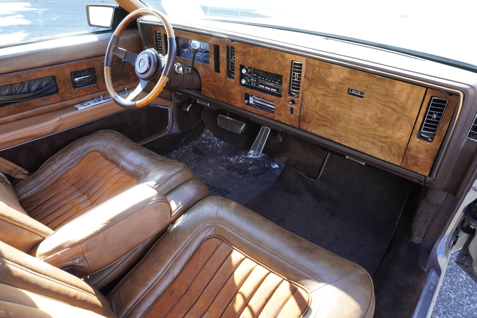 1983 Buick Riviera XX Anniversary Edition - photo 12