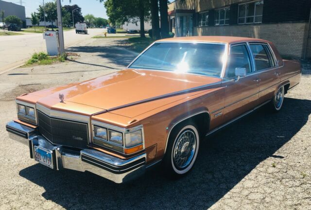 1983 Cadillac Brougham - photo 9