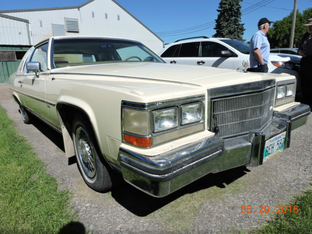 1983 Cadillac Brougham - photo 3