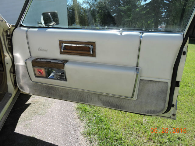 1983 Cadillac Brougham - photo 7