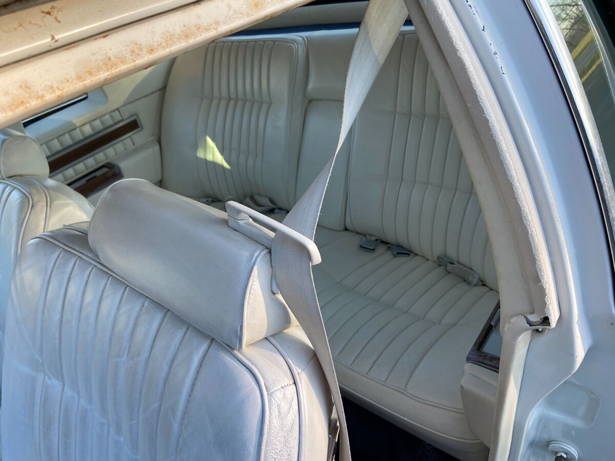 1983 Cadillac DeVille - photo 11