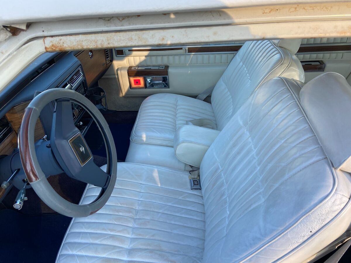 1983 Cadillac DeVille - photo 12