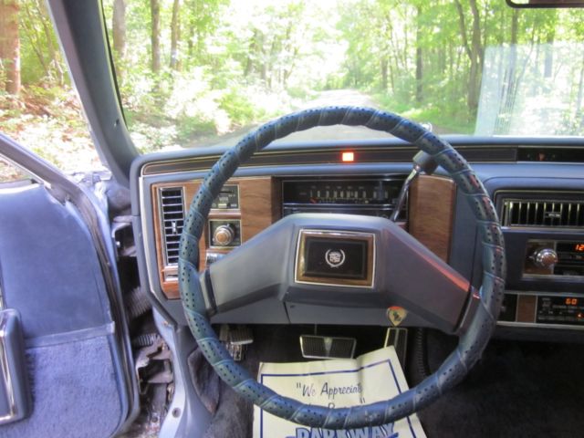 1983 Cadillac Brougham Fleetwood - photo 12