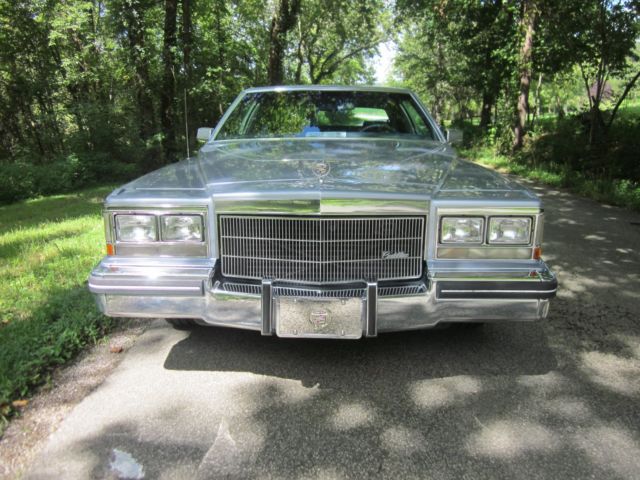 1983 Cadillac Brougham Fleetwood - photo 2
