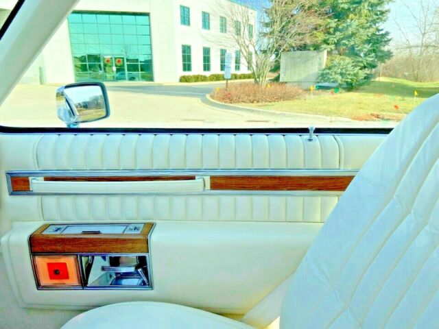 1983 Cadillac DeVille Coupe - photo 10