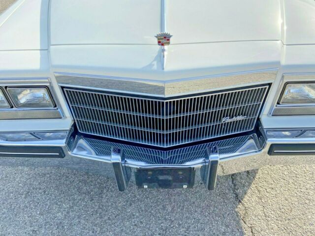 1983 Cadillac DeVille Coupe - photo 5