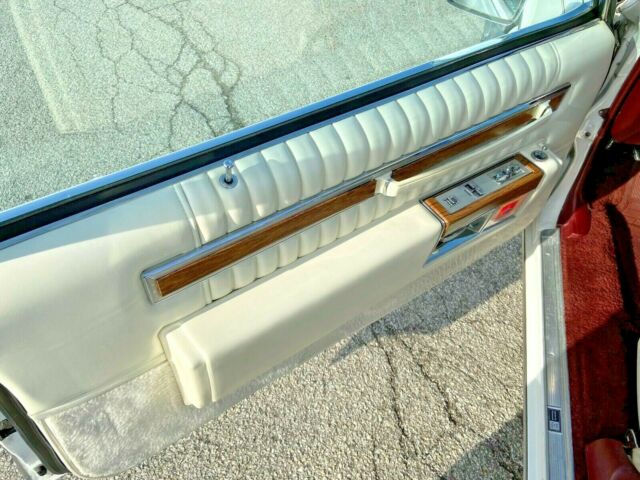 1983 Cadillac DeVille Coupe - photo 6