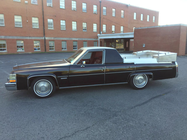 1983 Cadillac DeVille Flower Car - photo 3