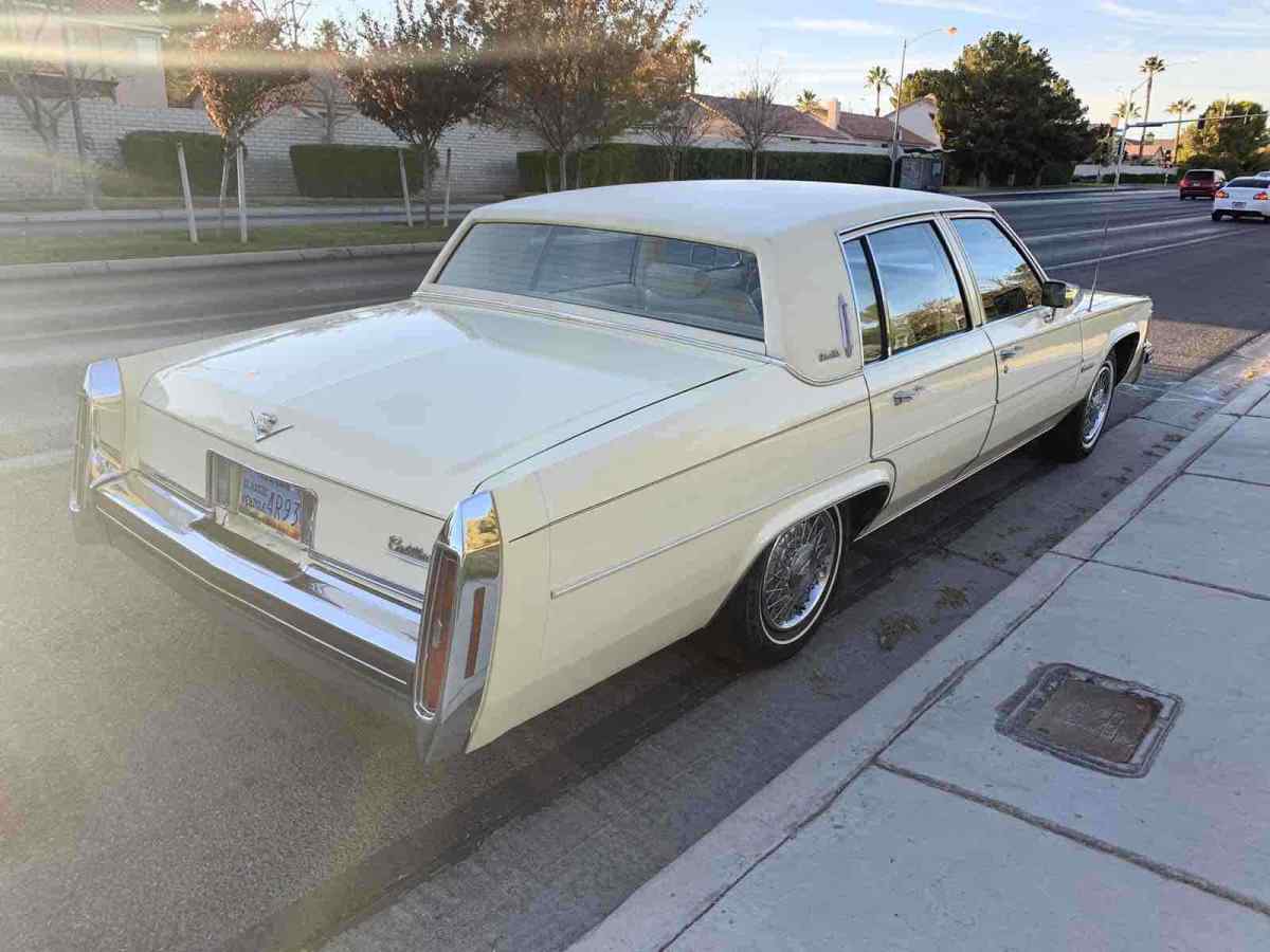 1983 Cadillac DeVille - photo 3
