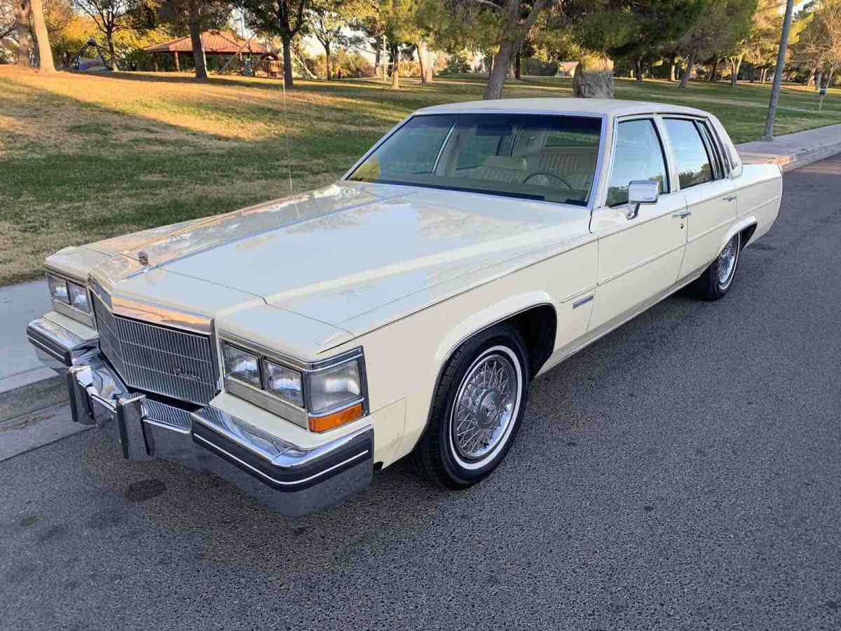 1983 Cadillac DeVille - photo 6