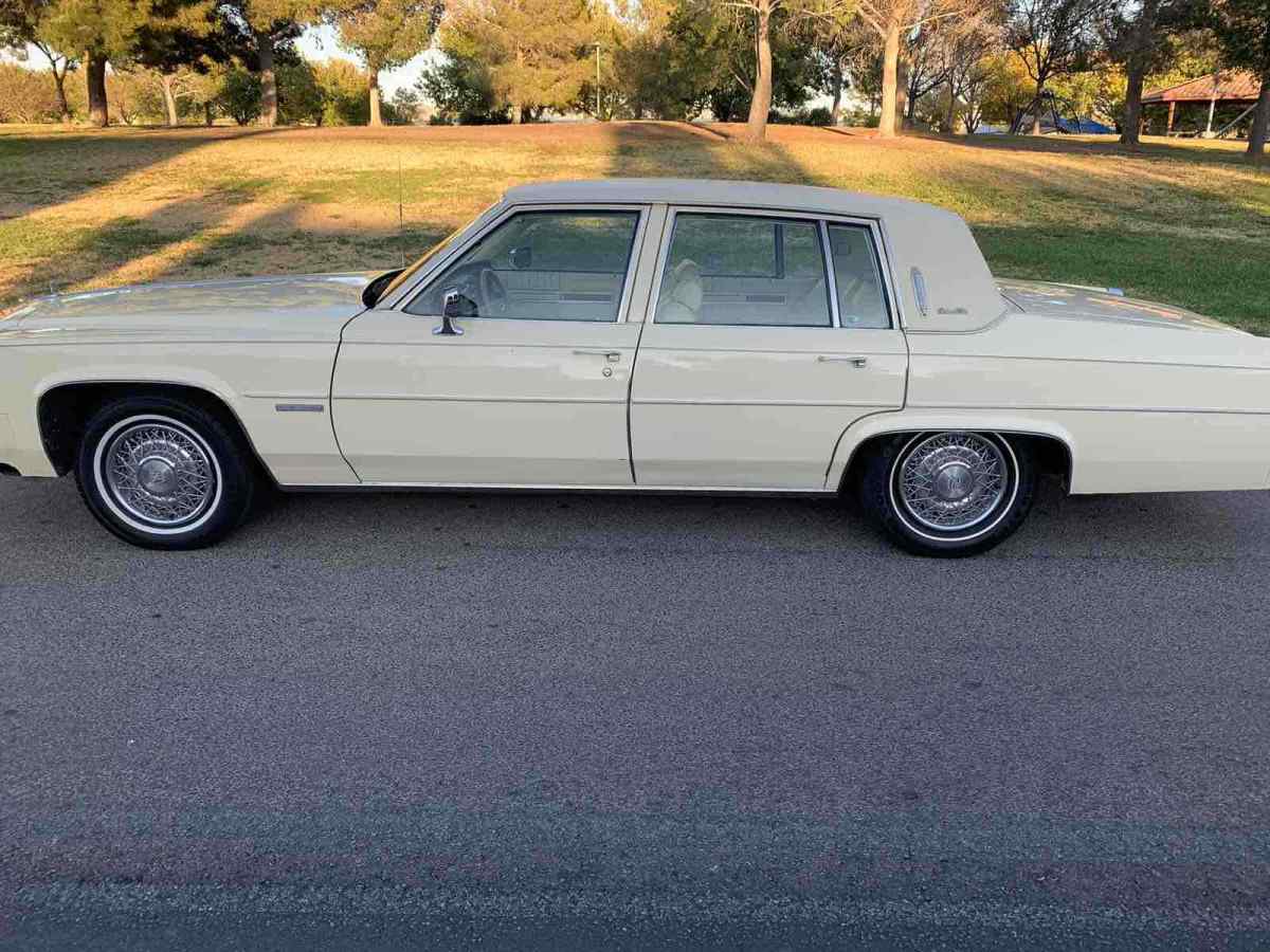 1983 Cadillac DeVille - photo 7