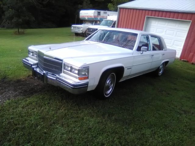1983 Cadillac DeVille Leather - photo 3
