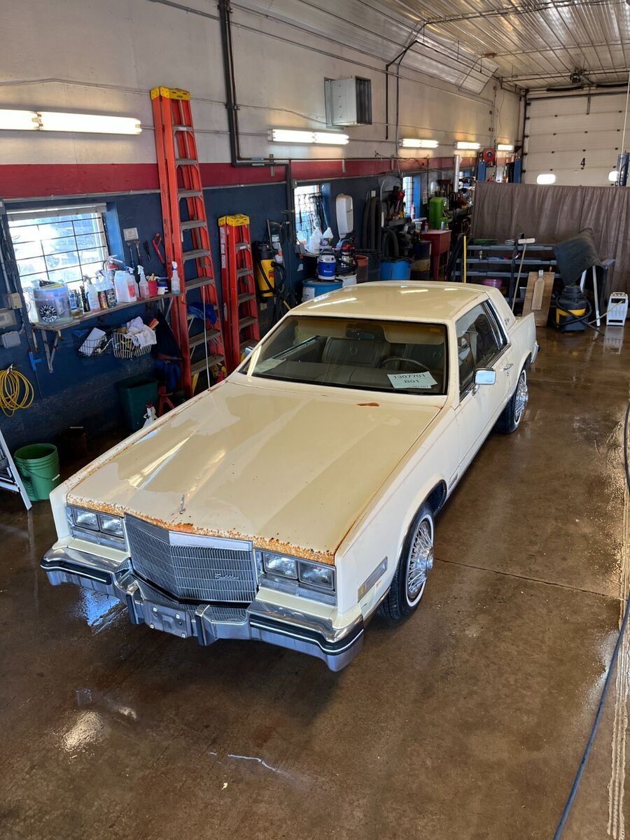 1983 Cadillac Eldorado *AS IS* *FOR PARTS ONLY* - photo 3