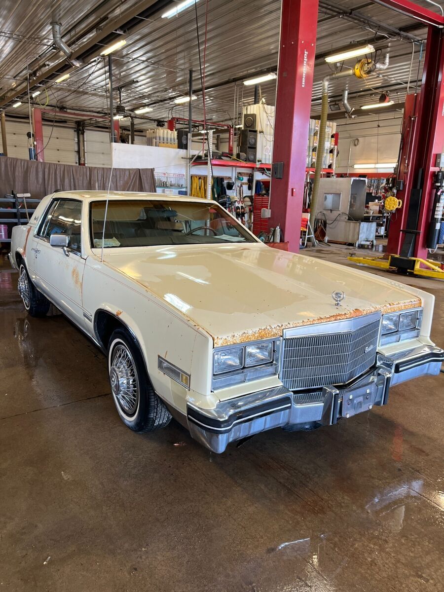 1983 Cadillac Eldorado *AS IS* *FOR PARTS ONLY* - photo 6