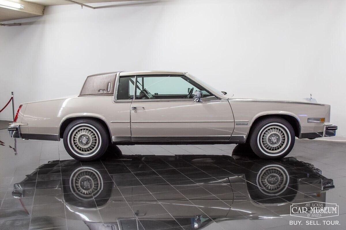 1983 Cadillac Eldorado Biarritz - photo 9