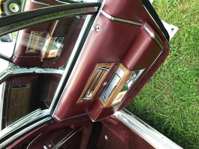 1983 Cadillac Fleetwood Brougham Sedan - photo 12