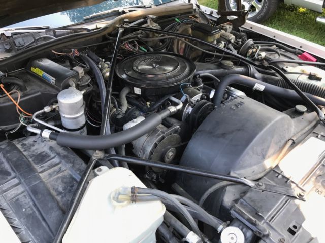 1983 Cadillac Fleetwood Brougham Sedan - photo 8